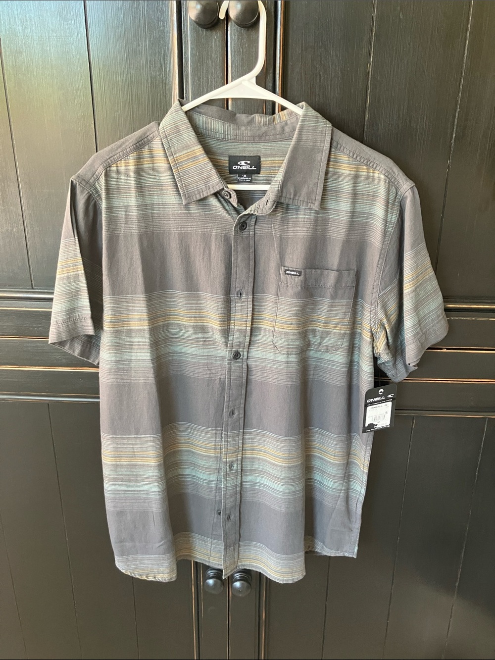 O'Neill Gray Short-Sleeve Button-Down with Subtle Stripe Accents